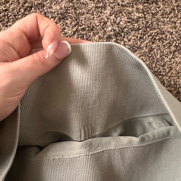 Women’s Seamless Butt Lifting Scrunch Butt Workout Shorts Size Large Mint Green - Picture 5 of 5